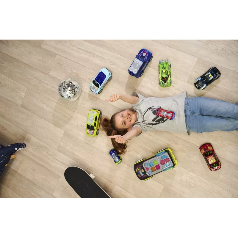 Dickie Toys Mercedes-Benz E-Class Beat Spinner mėlynas – motorizuotas vaikiškas automobilis su muzika ir šviesomis