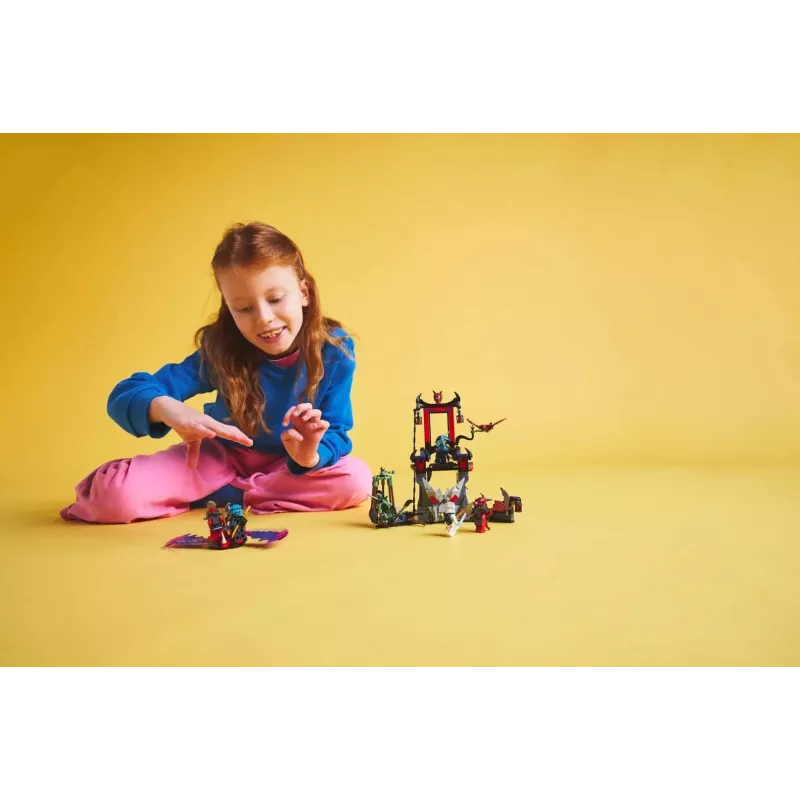 Konstruktorius LEGO NINJAGO 71841 Slėnio kaimas — 305 dalių, 6 minifigūrėlės, nuo 7 metų