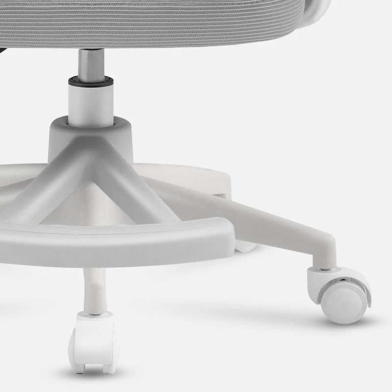 Sukamoji kėdė mark adler Junior 4.5 Pilka – ergonomiška darbo kėdė su reguliuojamu aukščiu 40–50 cm, tinkliniu atlošu, ratukais, porankiais ir juosmens atrama