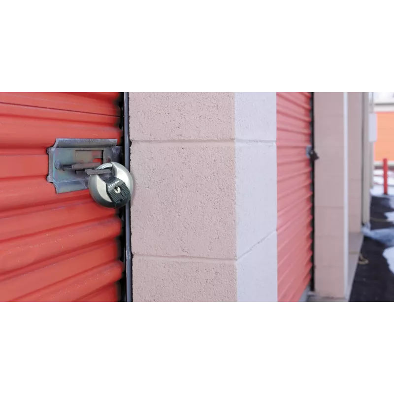 MASTER LOCK Excell diskinis spyna 70 mm nerūdijančio plieno, uždengtas lankelis, skirtingi raktai