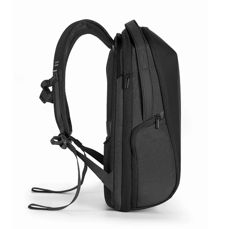Kuprinė XDDESIGN Bizz Black P705.931 – atspari vandeniui, lengva verslo kuprinė
