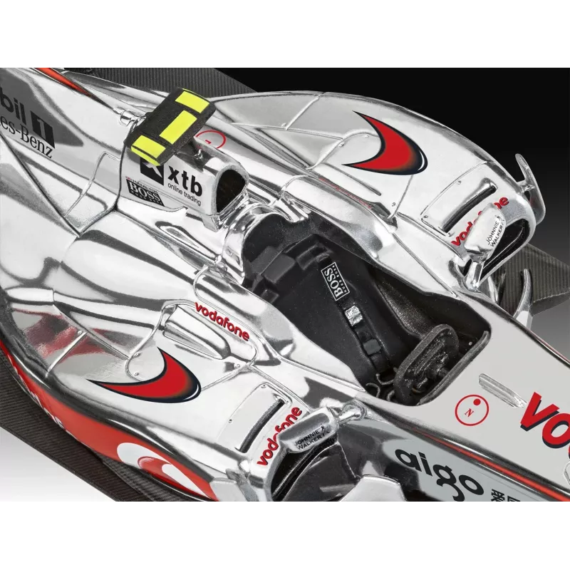 REVELL Plastikinis modelis McLaren Mercedes MP4-25 Lewis Hamilton – 1:24 mastelis