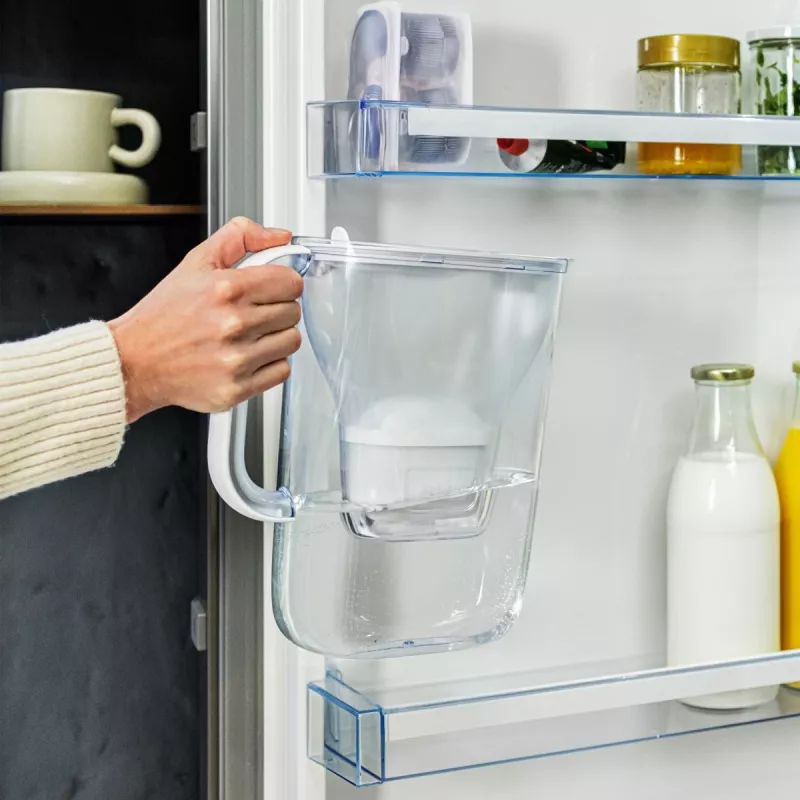 BRITA Style Essential vandens filtro ąsotis — baltas, 1,4 L filtruoto vandens, 2,4 L talpa