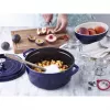 Staub 24 cm apvali ketaus kokotė tamsiai mėlyna