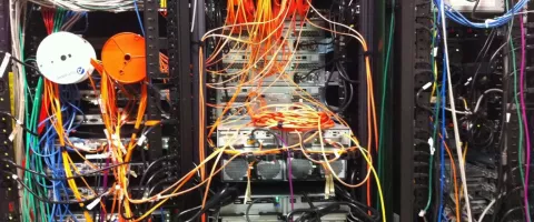 Ugniasienė ir VPN maršrutizatorius mažame biure: nuo ko pradėti