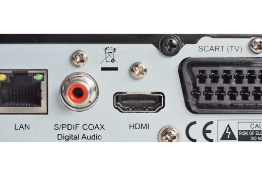 Kaip prijungti nešiojamą kompiuterį prie televizoriaus: HDMI, USB-C ir belaidžiai būdai
