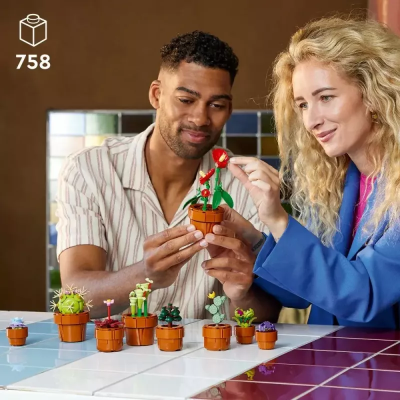 LEGO Icons Mini Plants rinkinys 10329 – 9 mažų augalų modelių, 758 dalių, nuo 18 metų