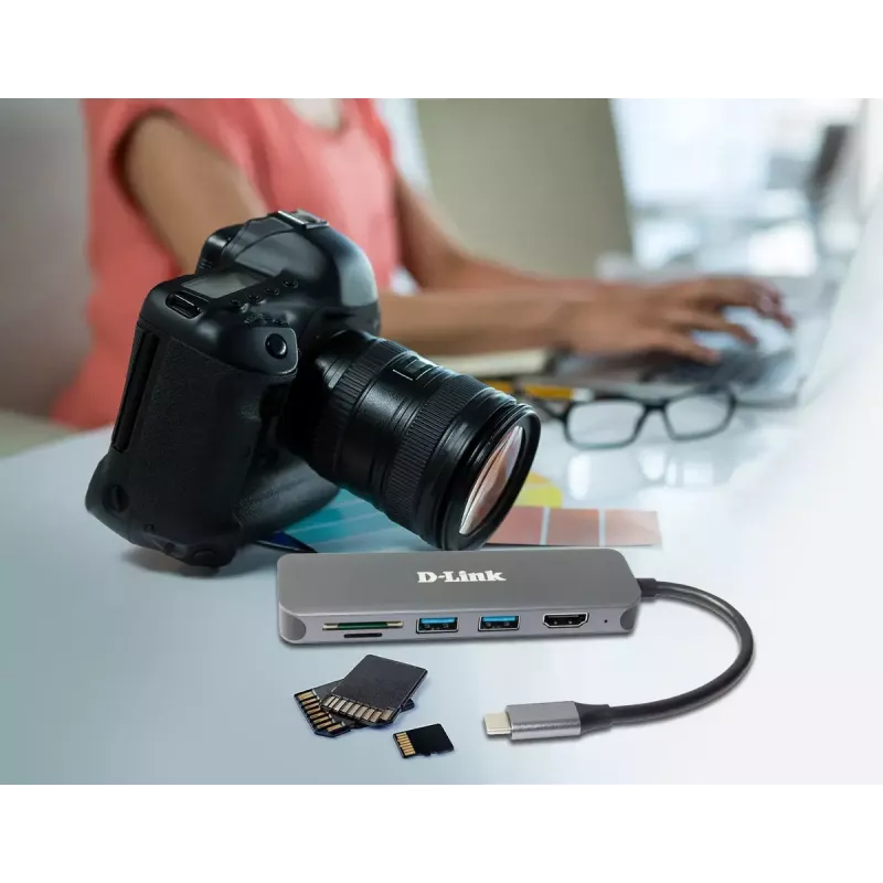 D-Link 6-in-1 USB-C Hub DUB-2327 su HDMI / kortelių skaitytuvu / Power Delivery