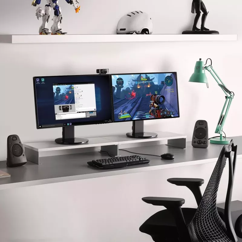 LOGITECH Z625 2.1 kanalų 200 W juoda