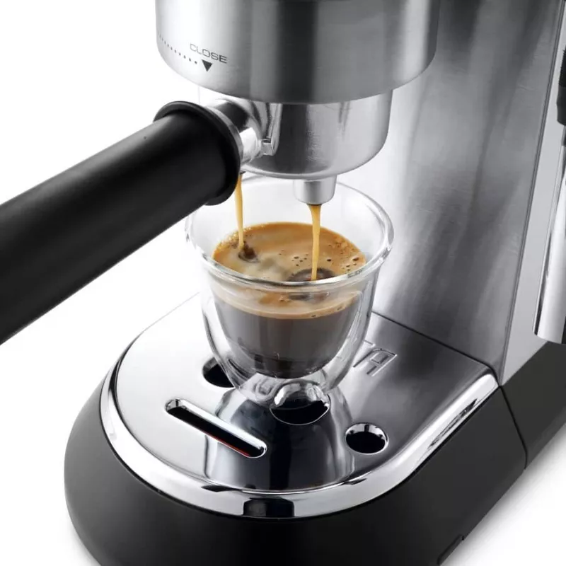 De’Longhi Dedica Style EC685.M Pusiautomatinė Espresso kavos aparatas 1.1 L