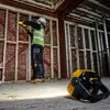 Laisvai pastatomas darbinis žibintas DeWalt DCL077-XJ, 2000 lm, IP54, belaidis (baterija parduodama atskirai)