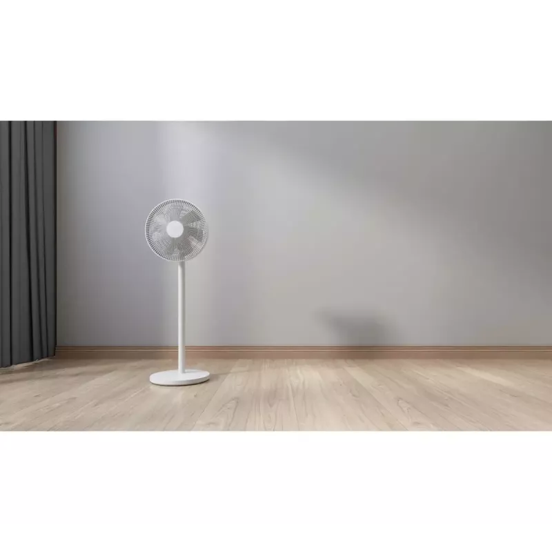 Stovimas ventiliatorius Xiaomi Mi Smart Standing Fan 2 Lite PYV4007GL — 35,6 cm, 7 mentės, 3 greičiai, 45 W, 90° siūbavimas, reguliuojamas aukštis 642–1000 mm, baltas