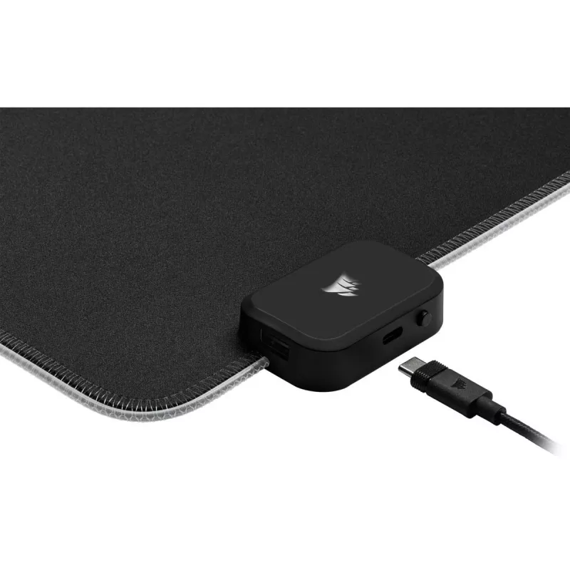 Žaidimų pelėdė CORSAIR MM700 RGB — 930×400 mm, 4 mm storio, guminis pagrindas, USB LED foninis apšvietimas, juoda