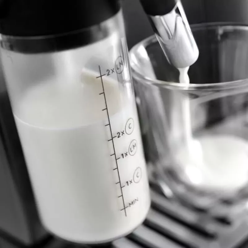 Kavos aparatas De’Longhi Magnifica Evo ECAM290.81.TB – visiškai automatinis, 1,8 L vandens talpa, 250 g pupelių indas, 15 barų, liečiamas valdymas