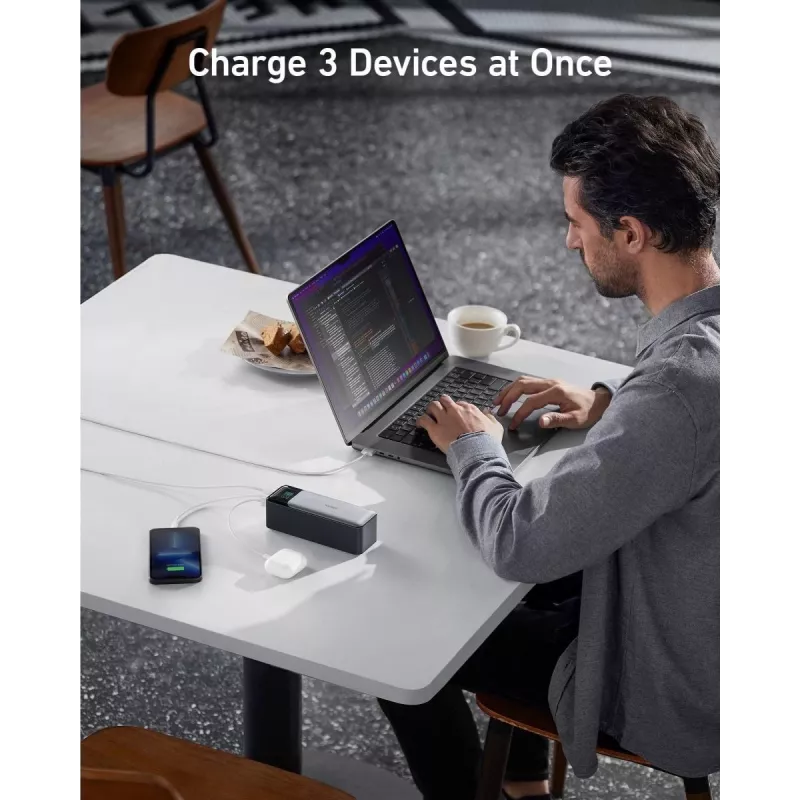 Nešiojamas įkroviklis Anker 737 (A1289011) — 24000 mAh, 140W, 2× USB-C + 1× USB-A, Sidabrinis/Juodas
