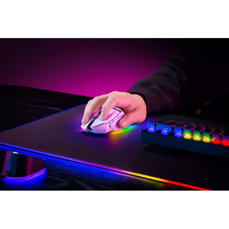 Žaidimų pelė Razer Basilisk V3 Pro – dešiniarankiams, optinė 30 000 DPI, RF belaidis / Bluetooth / USB-C, balta