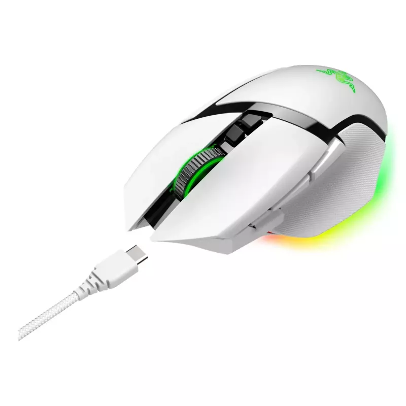 Žaidimų pelė Razer Basilisk V3 Pro – dešiniarankiams, optinė 30 000 DPI, RF belaidis / Bluetooth / USB-C, balta