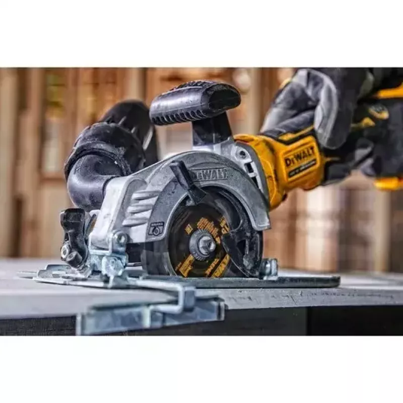 Diskinis pjūklas DeWALT DCS691N-XJ