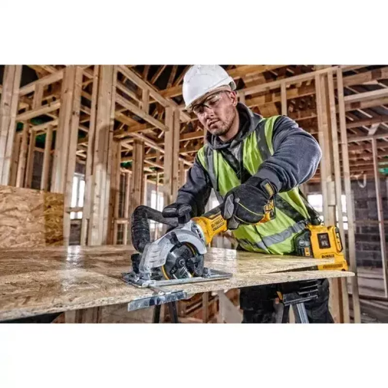 Diskinis pjūklas DeWALT DCS691N-XJ