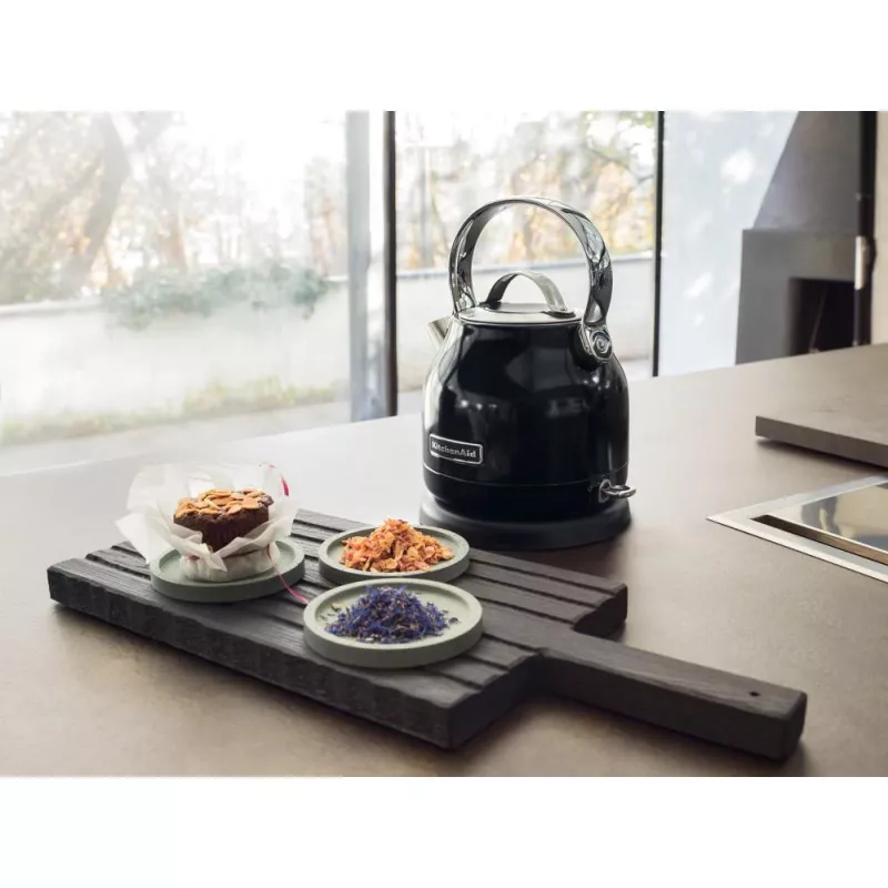 KitchenAid 5KEK1222EOB elektrinis virdulys 1,25 L 2200 W juodas