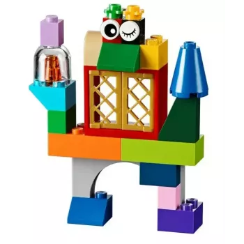 Konstruktorius LEGO Classic 10698 – 790 dalių, įvairiaspalvis, 33 spalvos, su žaliomis pagrindo plokštėmis ir aksesuarais