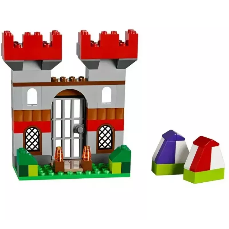 Konstruktorius LEGO Classic 10698 – 790 dalių, įvairiaspalvis, 33 spalvos, su žaliomis pagrindo plokštėmis ir aksesuarais