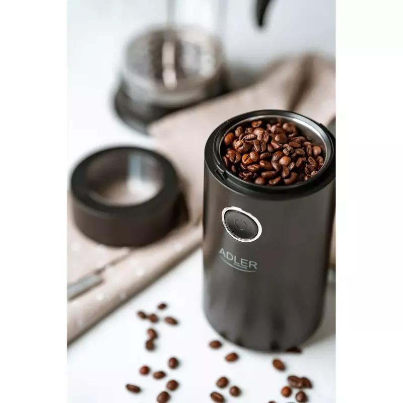 Kavos malūnėlis Adler AD4446BS – 150 W, nerūdijančio plieno girnos, 75 g pupelių talpa, juodas