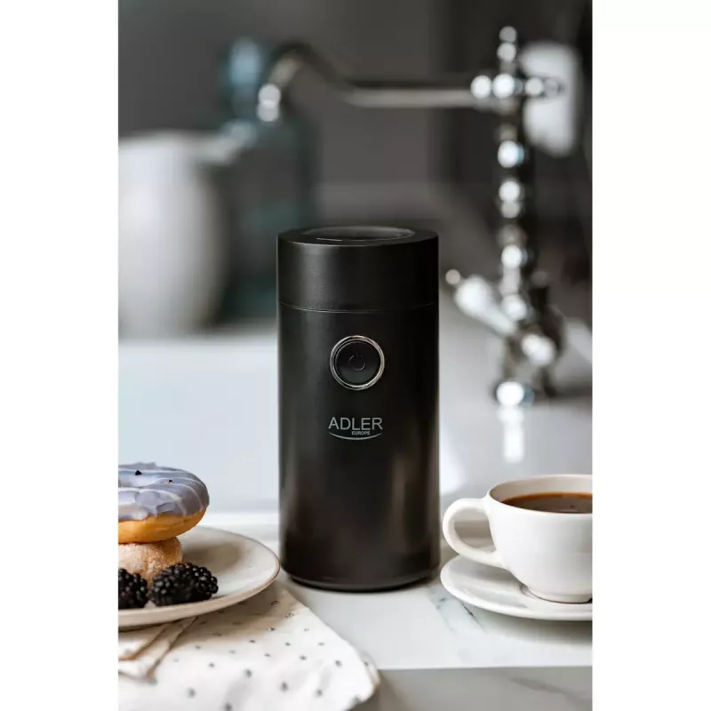 Kavos malūnėlis Adler AD4446BS – 150 W, nerūdijančio plieno girnos, 75 g pupelių talpa, juodas
