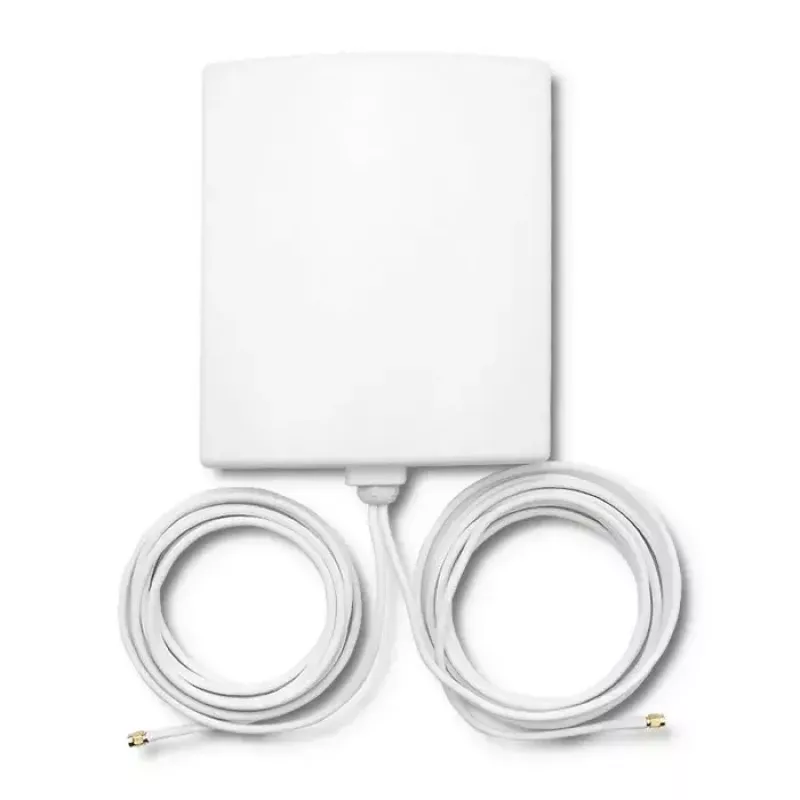 Kryptinė lauko 5G LTE antena QOLTEC 57022 – 14 dBi, 700–3800 MHz, 50 Ω, varinis korpusas