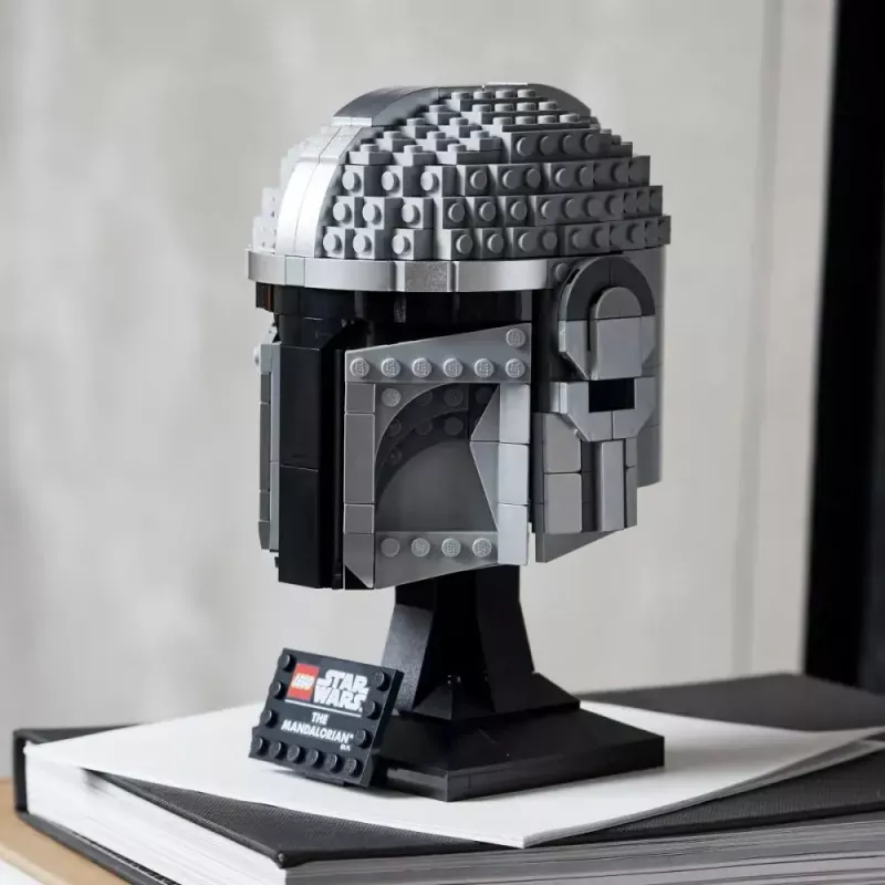 Konstruktorius LEGO Mandalorian šalmas 75328 – Star Wars kolekcinis modelis, 584 detalės, 18+