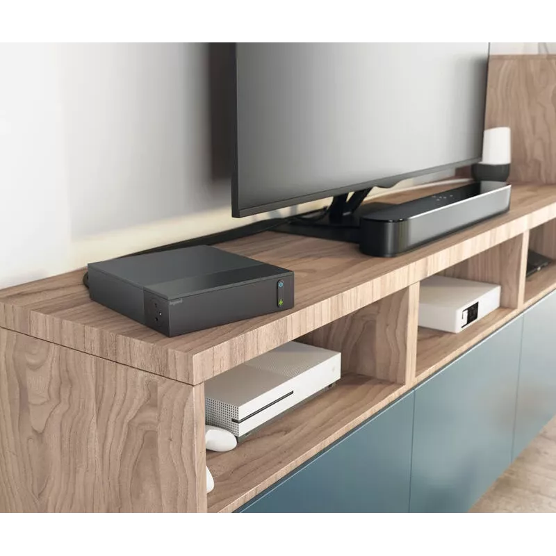 Legrand 049430 ilgintuvas 2 m 8 kištukinių lizdų Vidiniam naudojimui Juoda