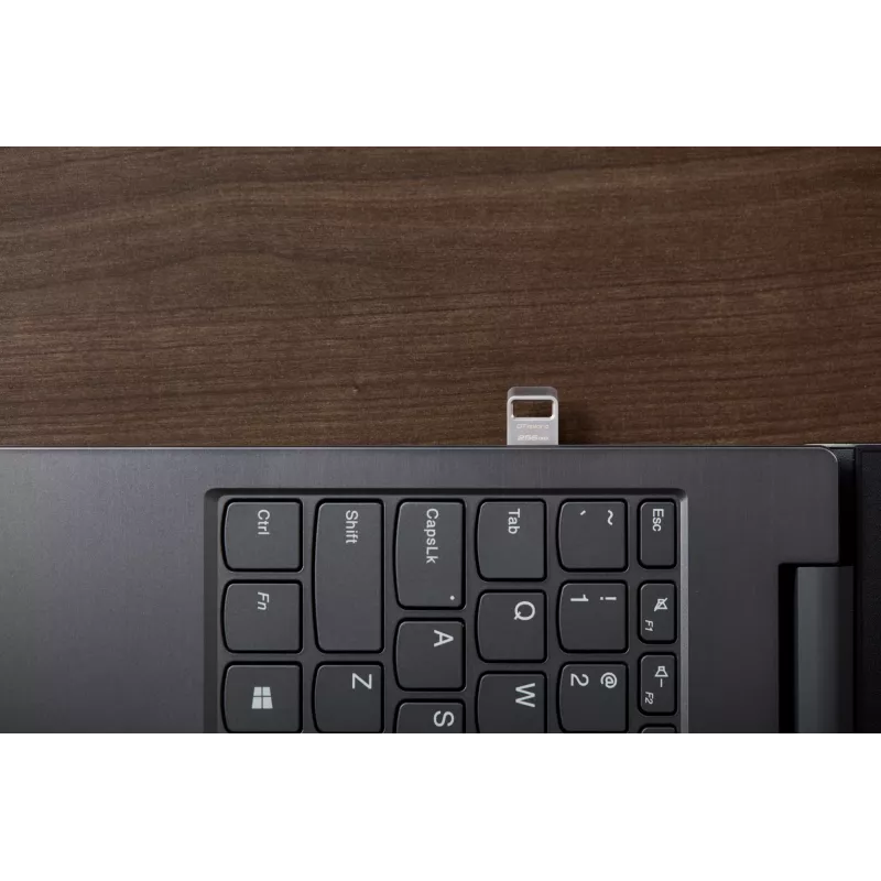 Kingston DataTraveler Micro 256GB metalinis USB 3.2 Gen 1 atmintukas