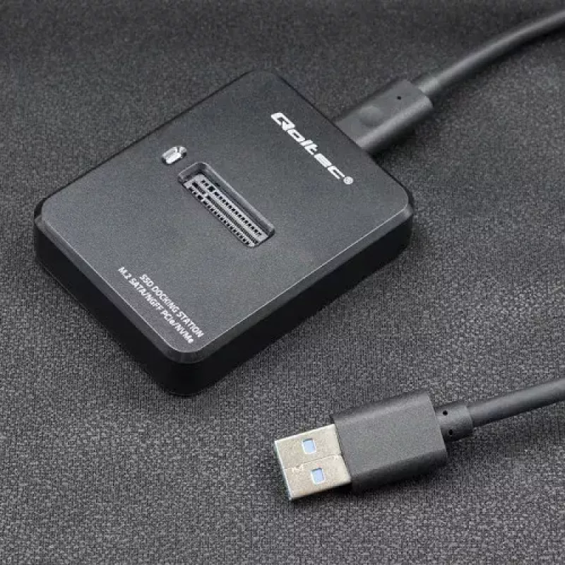 SSD dėklas QOLTEC 50313 Juodas – M.2 (22×80 / 22×110) PCIe ir SATA, USB Type-C (USB 2.0 / 3.2 Gen2)