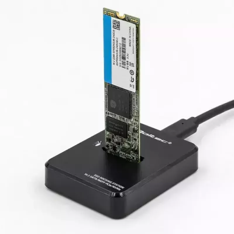 SSD dėklas QOLTEC 50313 Juodas – M.2 (22×80 / 22×110) PCIe ir SATA, USB Type-C (USB 2.0 / 3.2 Gen2)