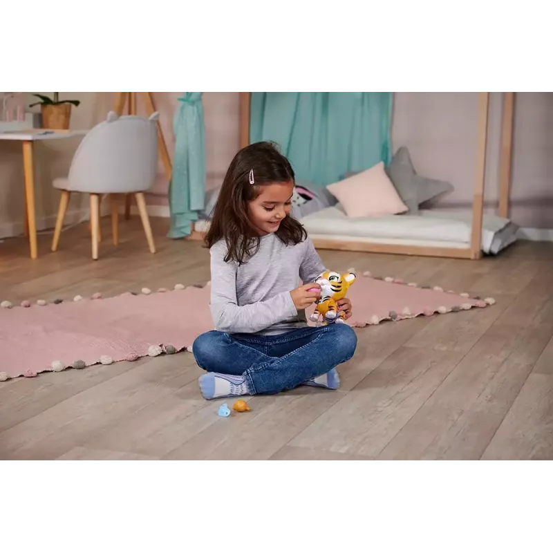 Figūrėlė SIMBA Tigras (modelis 105953575) – maža detalizuota gyvūno figūrėlė