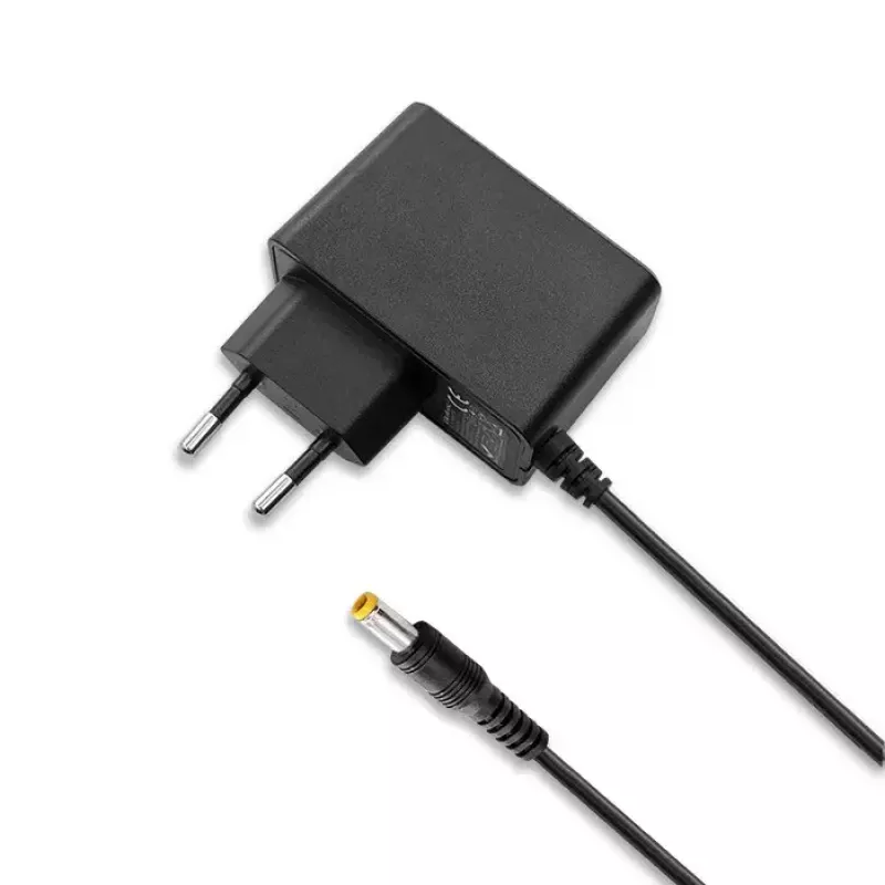 Maitinimo adapteris Qoltec 51021 vidaus naudojimui, juodas, 220-240V, 1,4 m laidas