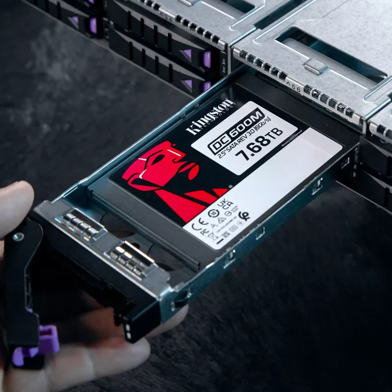 SSD diskas Kingston DC600M 7.68 TB 2,5 colio SATA
