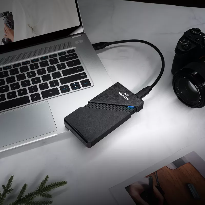 ADATA SE920 išorinis SSD 2 TB USB4 Type-C juodas
