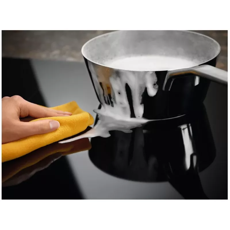 Elektrinė kaitlentė Electrolux Serie 600 EIV63443 Juoda Įmontuojama 59 cm Indukcinė 4 zonos