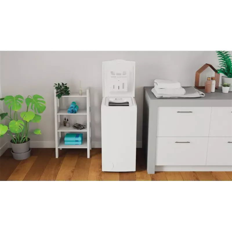 Skalbimo mašina su viršutiniu pakrovimu Indesit BTW L60400 EE/N — 6 kg, 1000 aps/min, balta