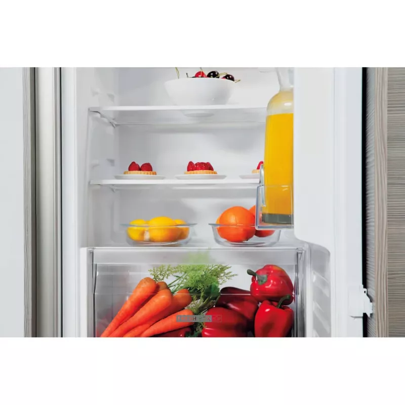 Whirlpool ARG 7342 kombinuotas šaldytuvas įmontuojamas 189 L baltas