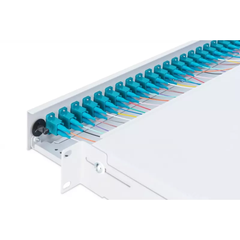 DIGITUS optinio pluošto sujungimo dėžė, 1U, su 24x LC duplex adapteriais, OM3 spalvotais pigtailiais ir sujungimo kasete