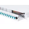 DIGITUS optinio pluošto sujungimo dėžė, 1U, su 24x LC duplex adapteriais, OM3 spalvotais pigtailiais ir sujungimo kasete