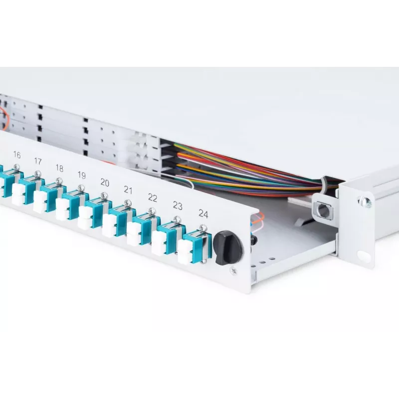 DIGITUS optinio pluošto sujungimo dėžė, 1U, su 24x LC duplex adapteriais, OM3 spalvotais pigtailiais ir sujungimo kasete