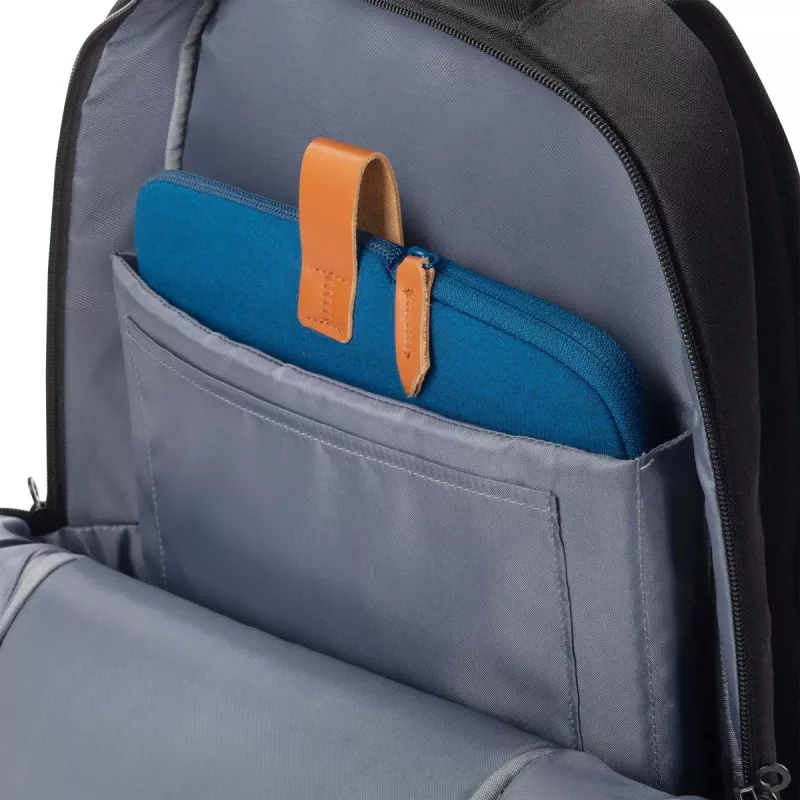 Dėklas DICOTA Skin Urban, 16 colių MacBook, tamsiai mėlynas / perdirbtas poliesterio neoprenas