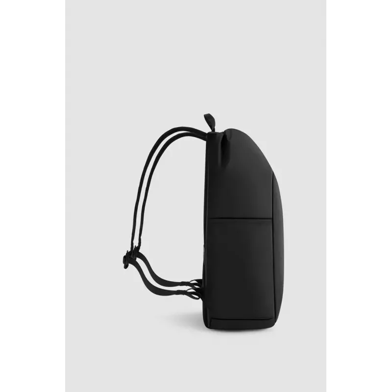 Kuprinė XDDESIGN P706.2801 Urban atspari vandeniui 20L, 15,6 colių nešiojamojo kompiuterio skyrius, Juoda