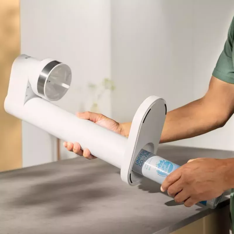Sodos aparatas BRITA Carbonator 1046730 Baltas – kompaktiškas gazuoto vandens gamintojas su 2 buteliais (231×126×443 mm)