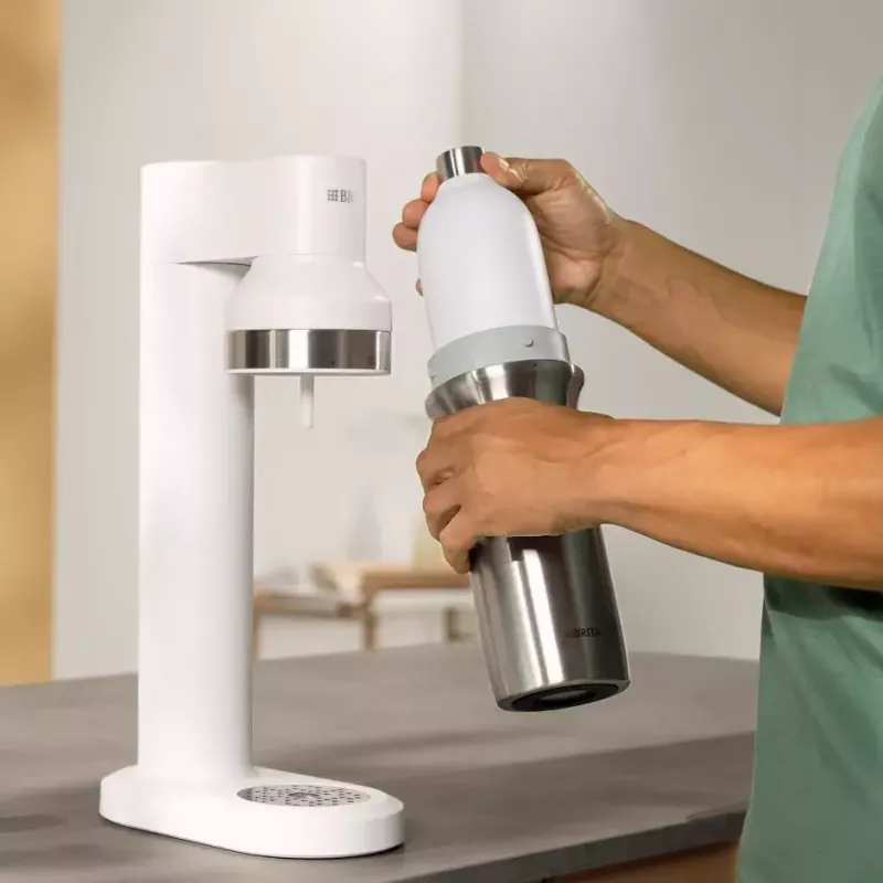 Sodos aparatas BRITA Carbonator 1046730 Baltas – kompaktiškas gazuoto vandens gamintojas su 2 buteliais (231×126×443 mm)