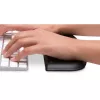 Kensington ErgoSoft riešo atrama ploniems ir kompaktiškiems klaviatūroms