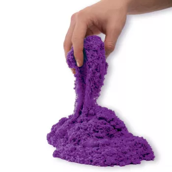 Kinetic Sand 2 svarai violetinis žaidimų smėlis, formuojamas sensorinis žaislas vaikams, užsandarinamas maišelis (pakuotė gali skirtis), nuo 3 metų